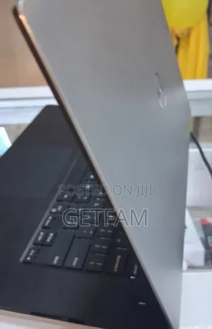 New Laptop Dell Precision 5540 16GB Intel Core I7 SSD 16 GB