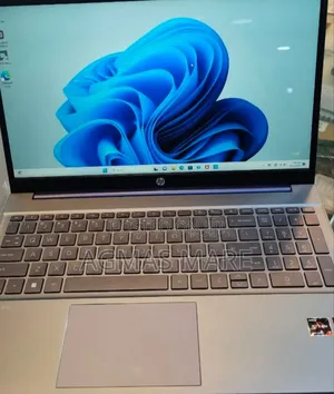 Photo - New Laptop HP Pavilion 15 16GB AMD Ryzen 7 SSD 512GB