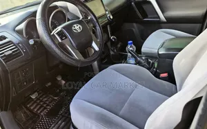 Toyota Land Cruiser Prado 2012 Gray