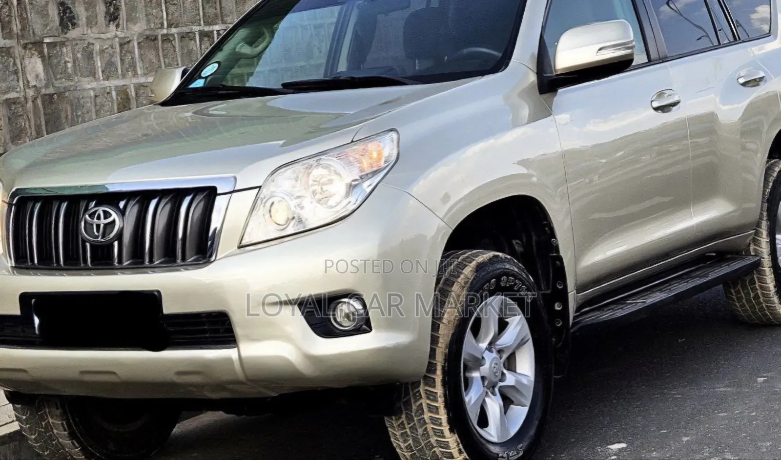Toyota Land Cruiser Prado 2012 Gray