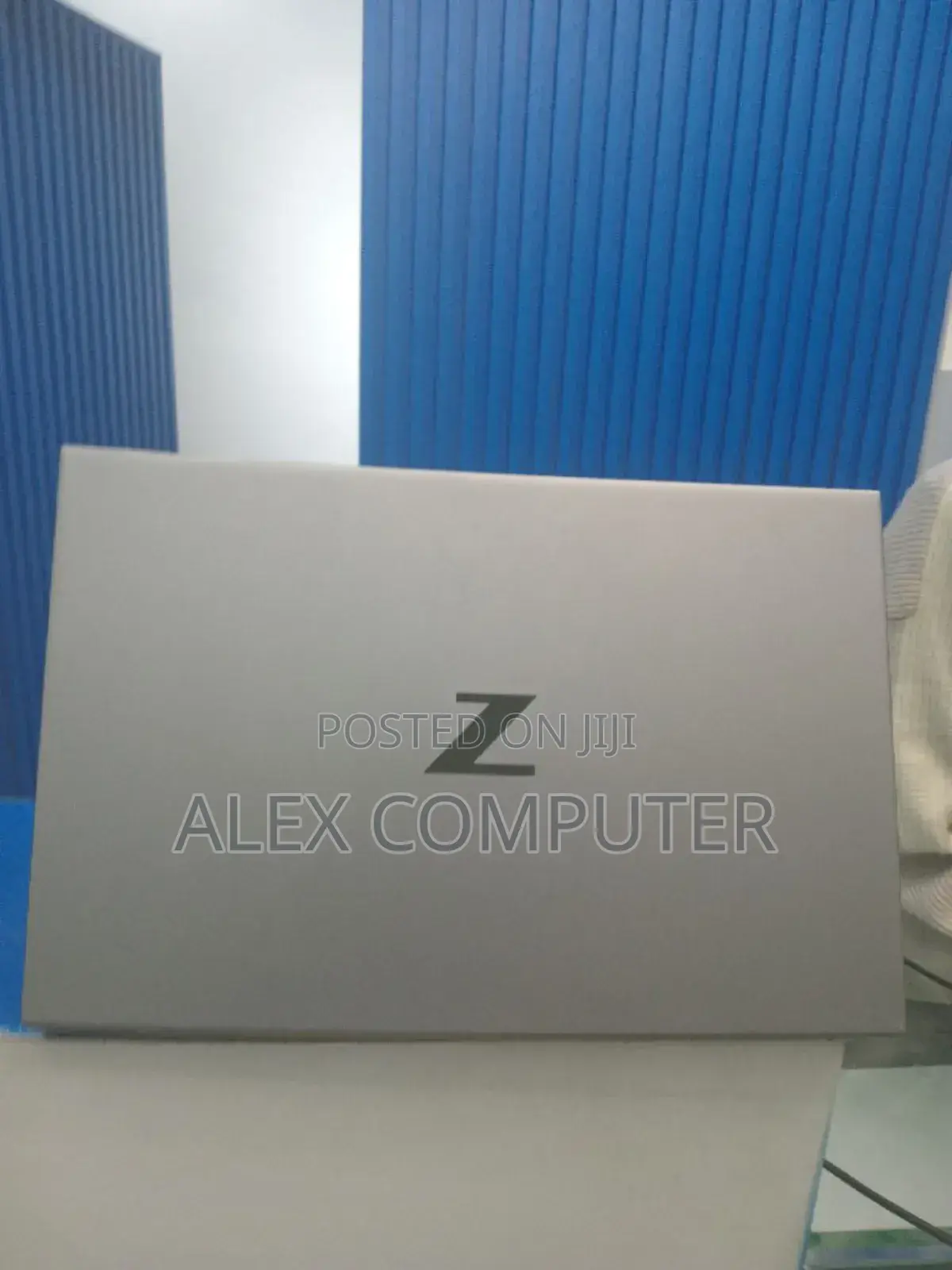 New Laptop HP ZBook Firefly 15 G7 16GB Intel Core I7 SSD 1T