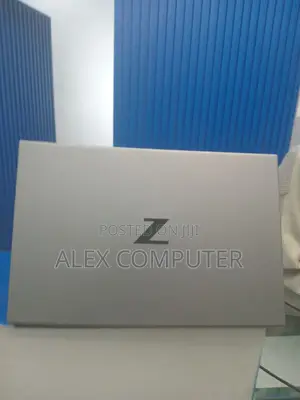 New Laptop HP ZBook Firefly 15 G7 16GB Intel Core I7 SSD 1T