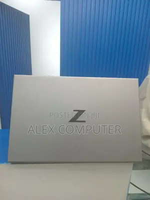New Laptop HP ZBook Firefly 15 G7 16GB Intel Core I7 SSD 1T