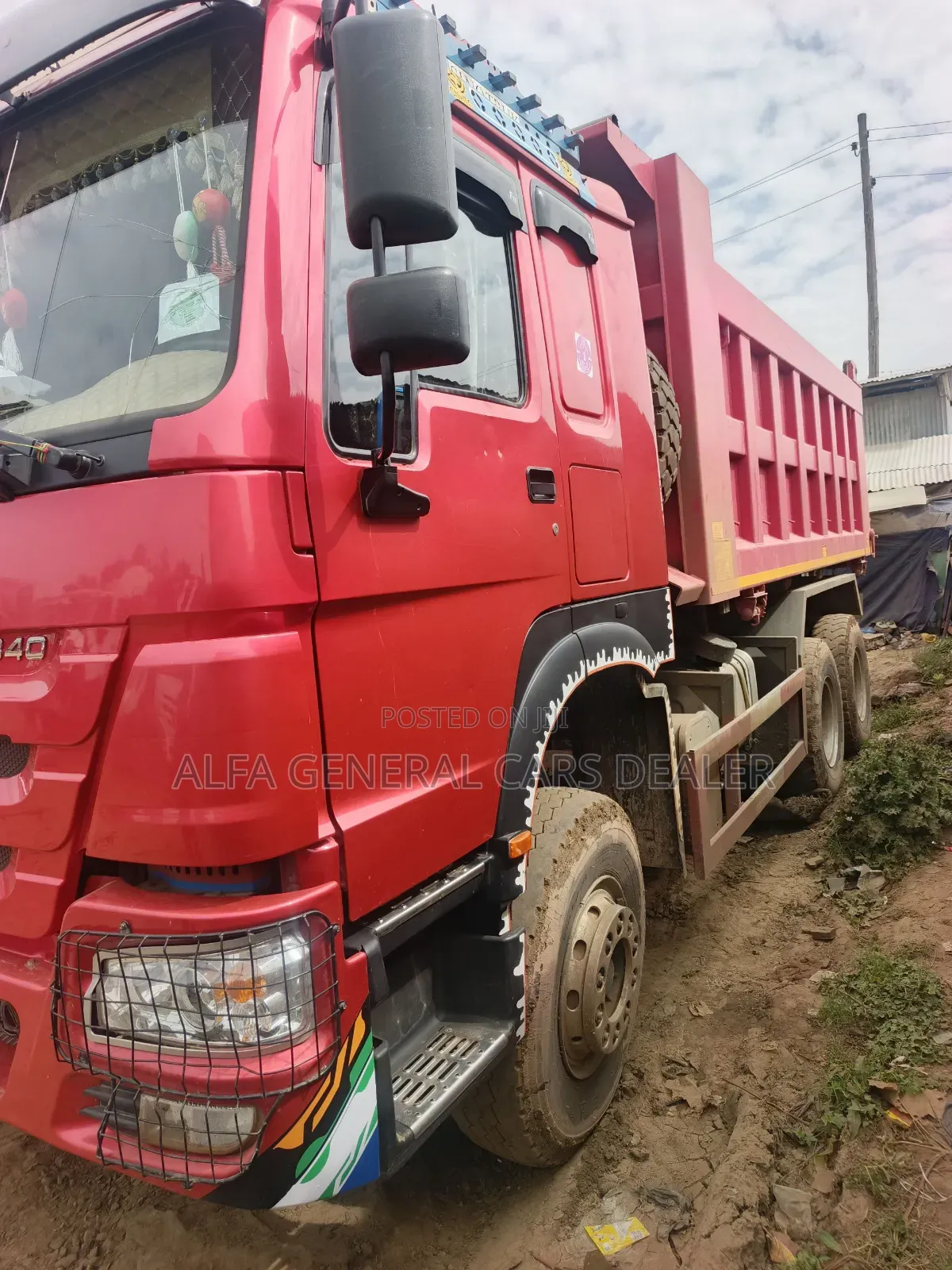 Sinotruk 2025 Red
