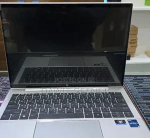 New Laptop HP Dragonfly Folio 16GB Intel Core I7 SSD 512GB
