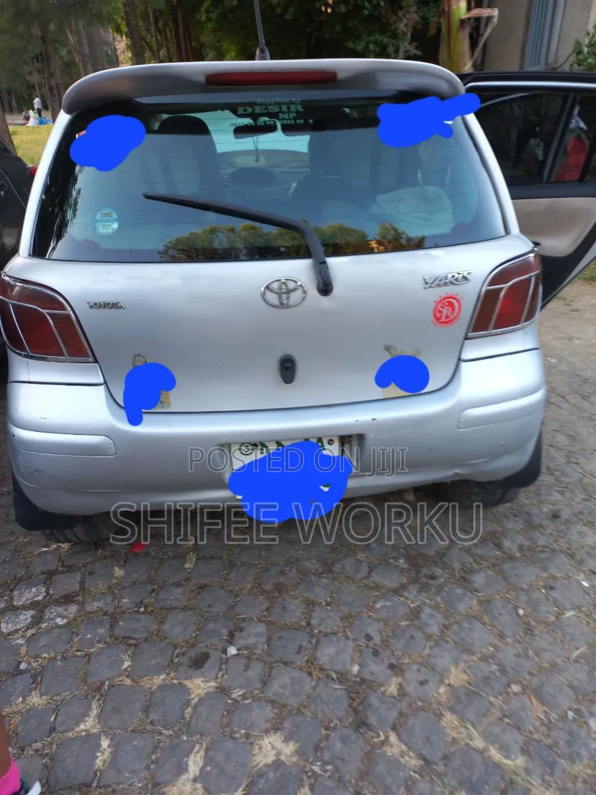 Toyota Vitz 2004 Silver