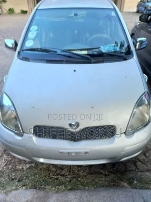 Toyota Vitz 2004 Silver