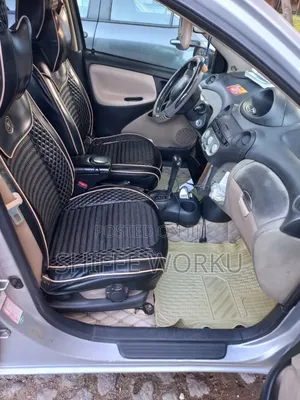 Toyota Vitz 2004 Silver