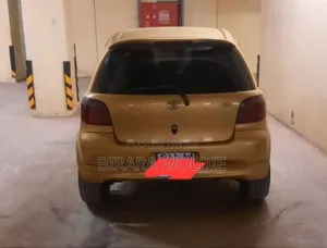 Toyota Vitz 2001 Yellow