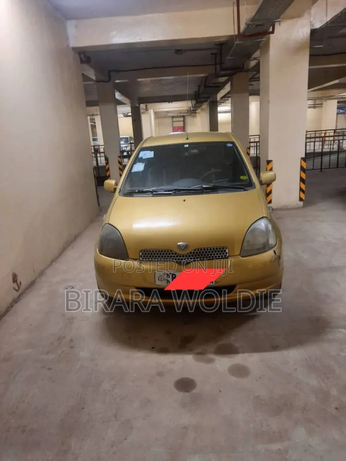 Toyota Vitz 2001 Yellow