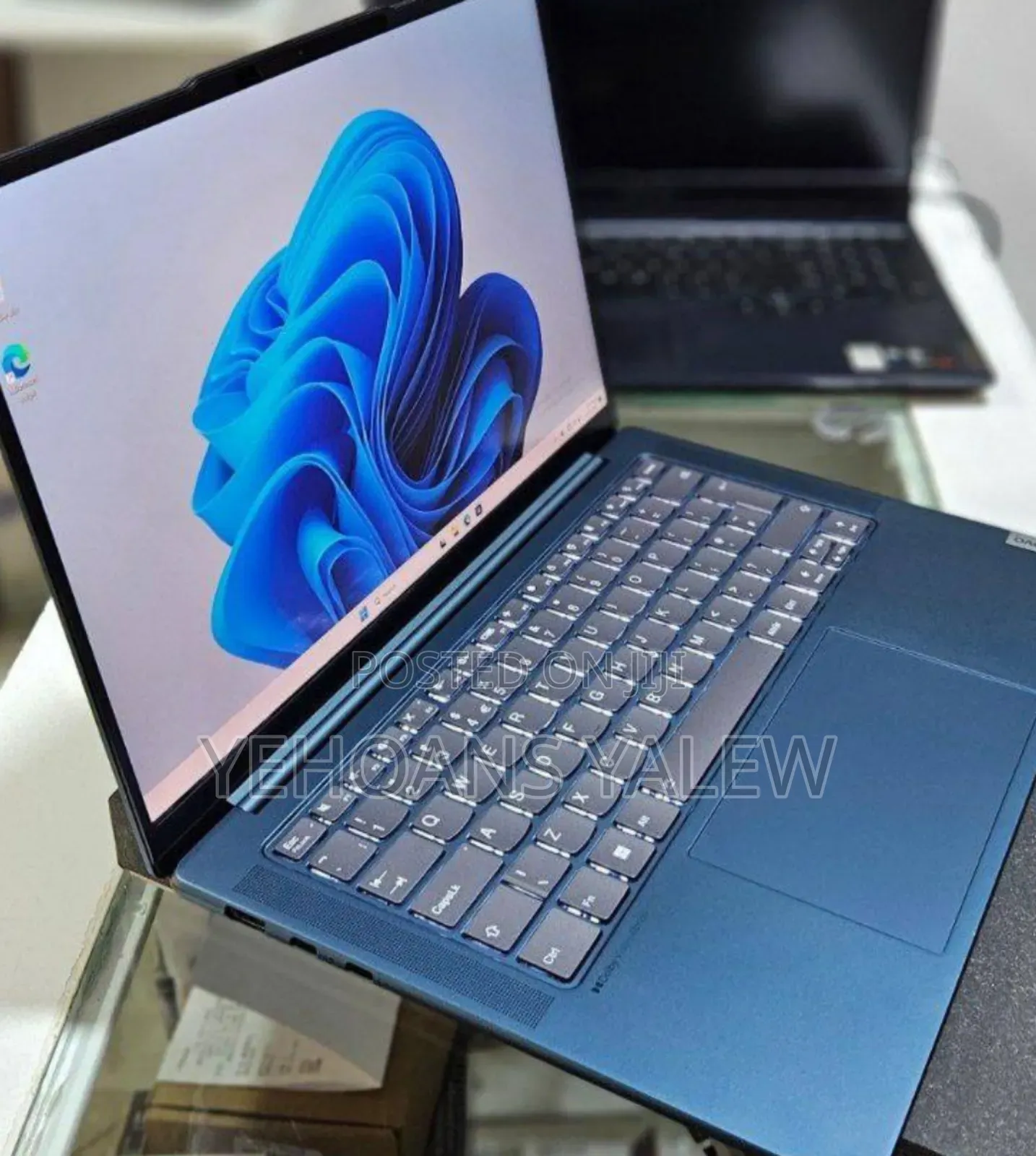 New Laptop Lenovo Yoga 710 16GB Intel Core I7 SSD 1T