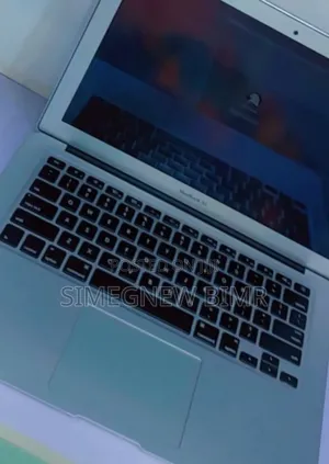 Photo - New Laptop Apple MacBook Air 2017 8GB Intel Core I5 SSD 128GB