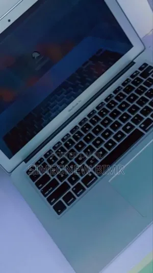 New Laptop Apple MacBook Air 2017 8GB Intel Core I5 SSD 128GB