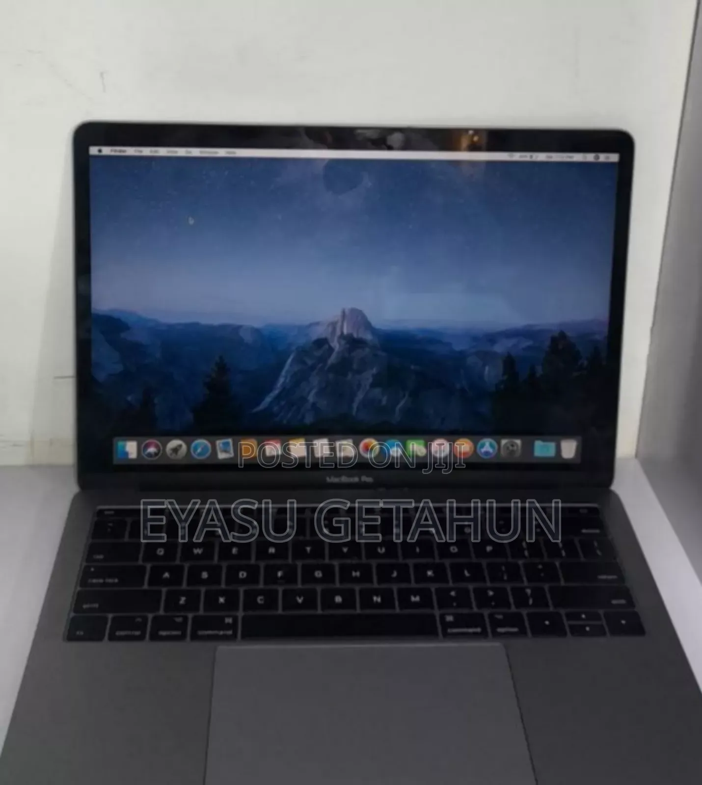 New Laptop Apple MacBook Pro 2017 8GB Intel Core I5 SSD 128GB
