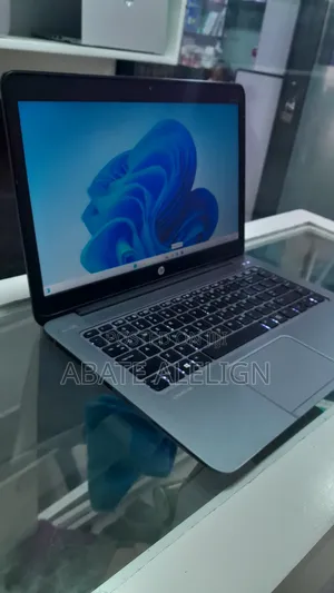 New Laptop HP EliteBook Folio G1 8GB Intel Core I5 SSD 256GB