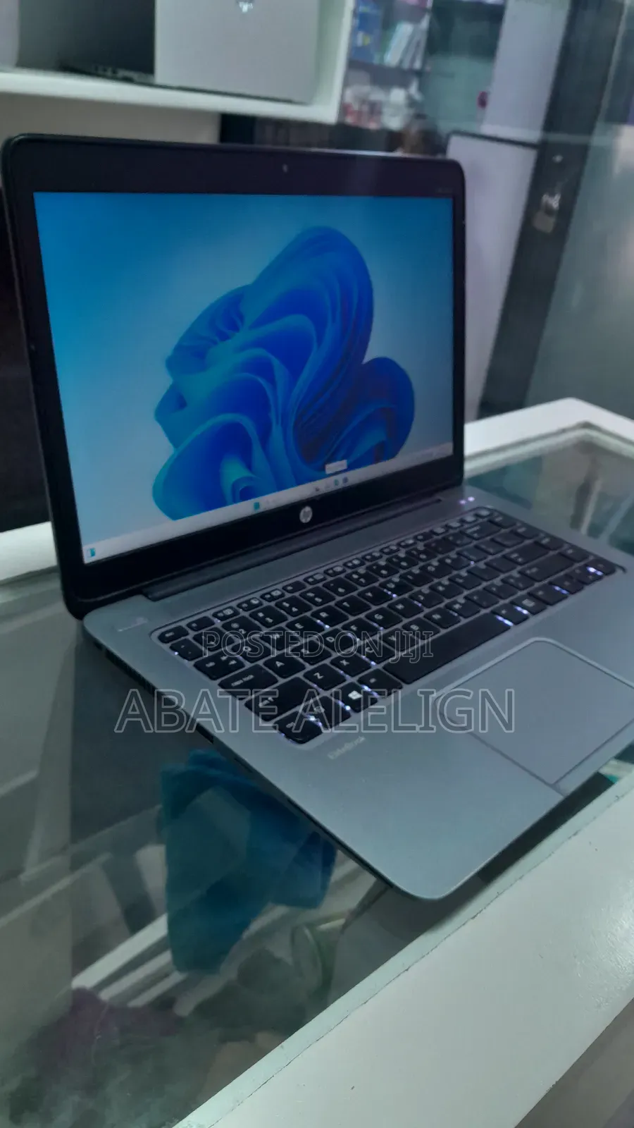 New Laptop HP EliteBook Folio G1 8GB Intel Core I5 SSD 256GB