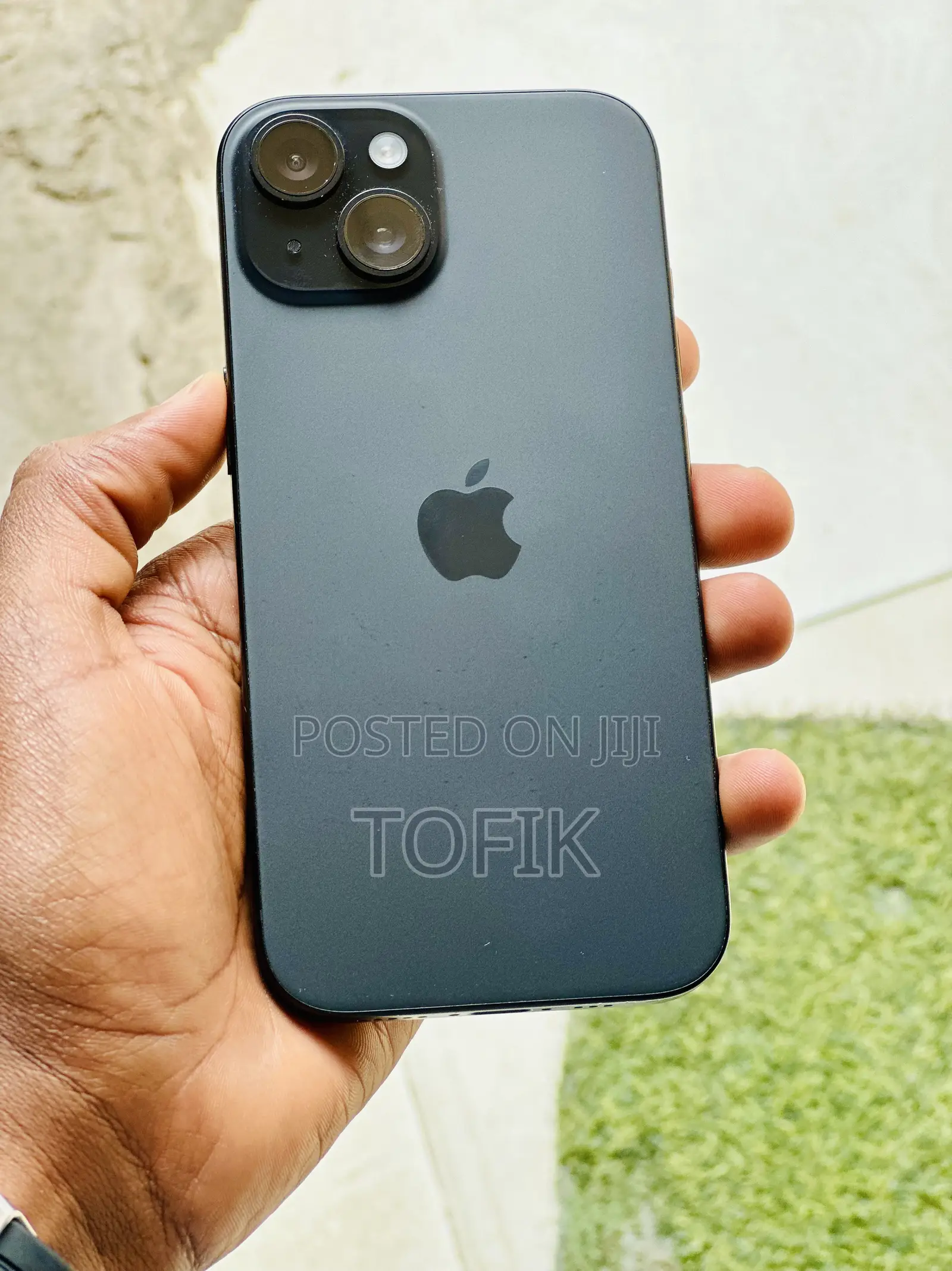 New Apple iPhone 15 128 GB Black