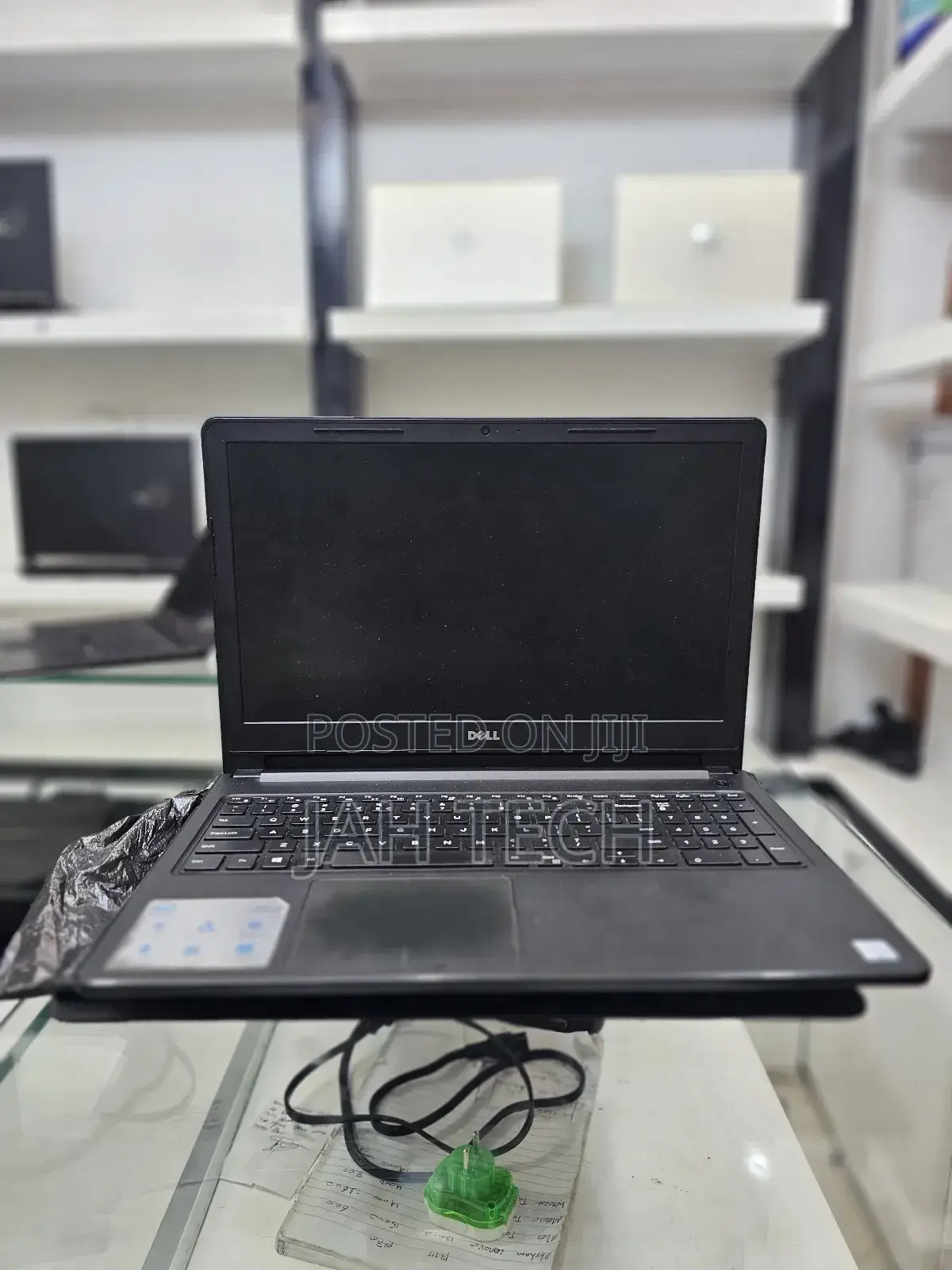 New Laptop Dell Vostro 3000 4GB Intel Core I5 HDD 1T