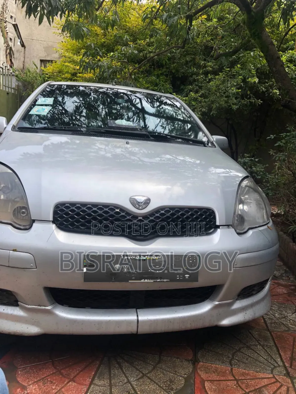 Toyota Vitz 2002 Silver