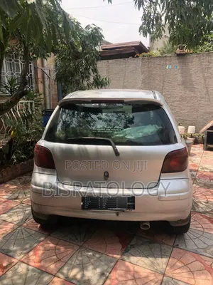 Toyota Vitz 2002 Silver