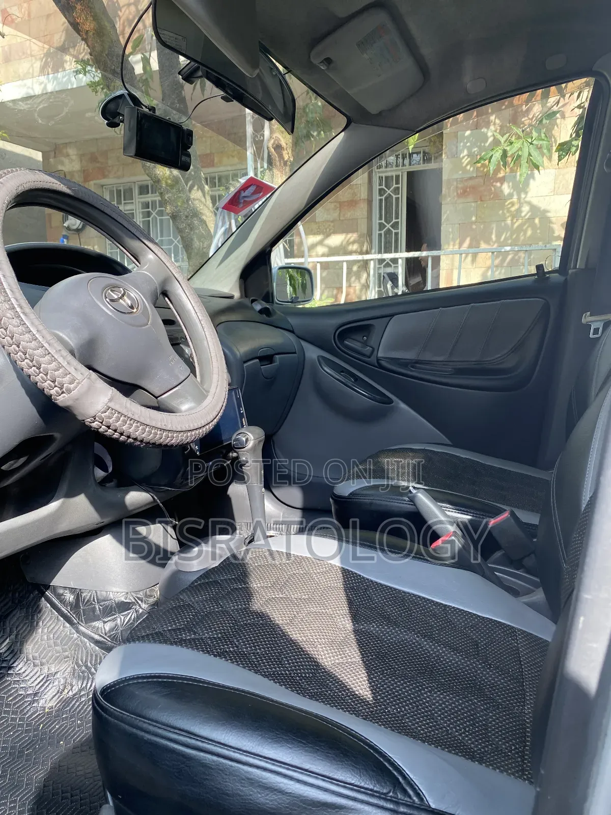 Toyota Vitz 2002 Silver