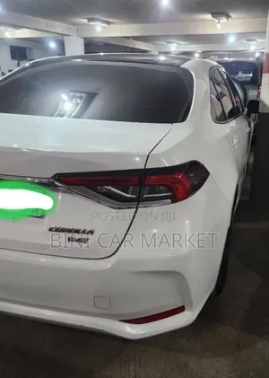 Toyota Corolla 2022 White