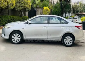 Toyota Yaris 2014 Silver