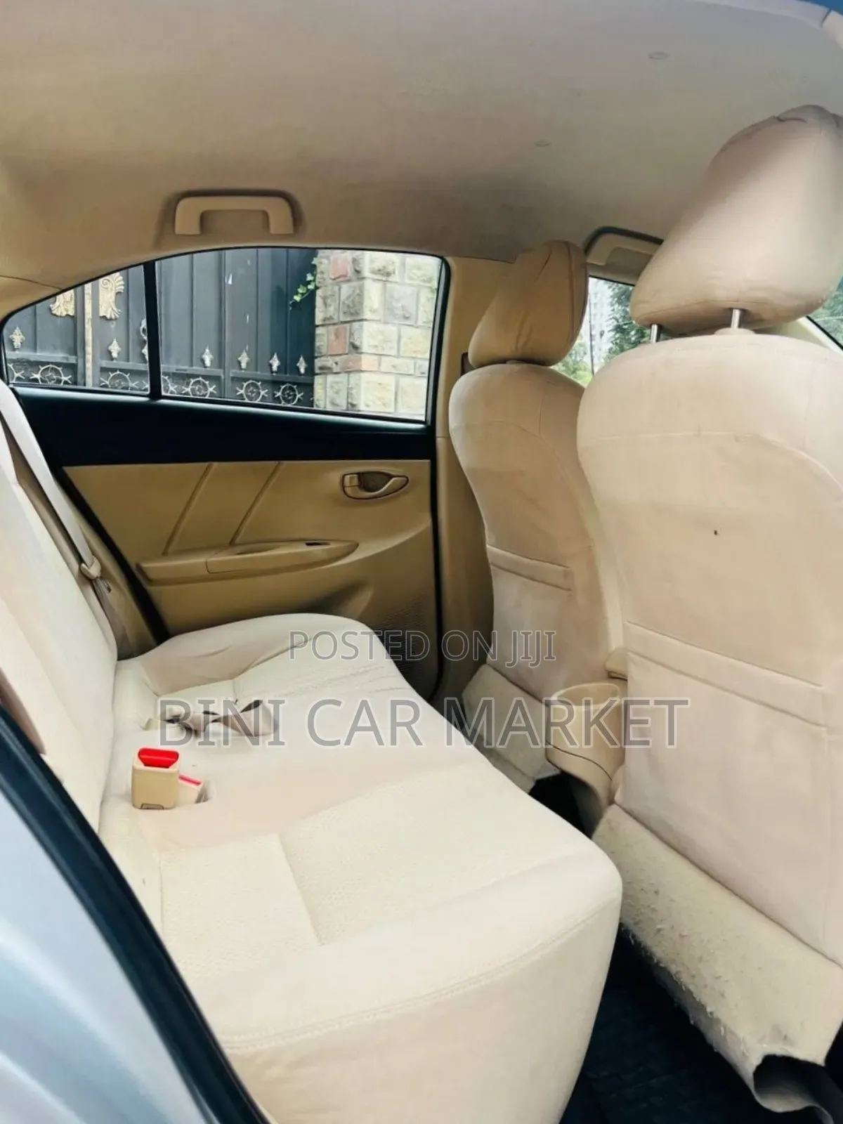 Toyota Yaris 2014 Silver