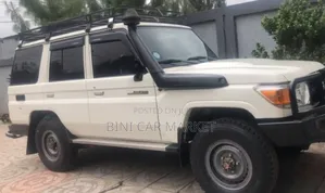 Toyota Land Cruiser 2018 White