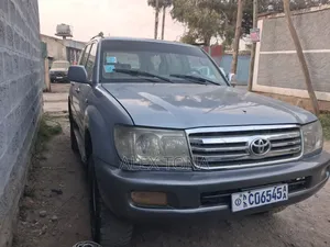 Photo - Toyota Land Cruiser 2003 Gray