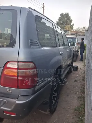 Toyota Land Cruiser 2003 Gray