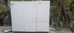 Display (Mobile or Cosmotics)