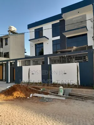 Furnished 8bdrm House in Bole for sale