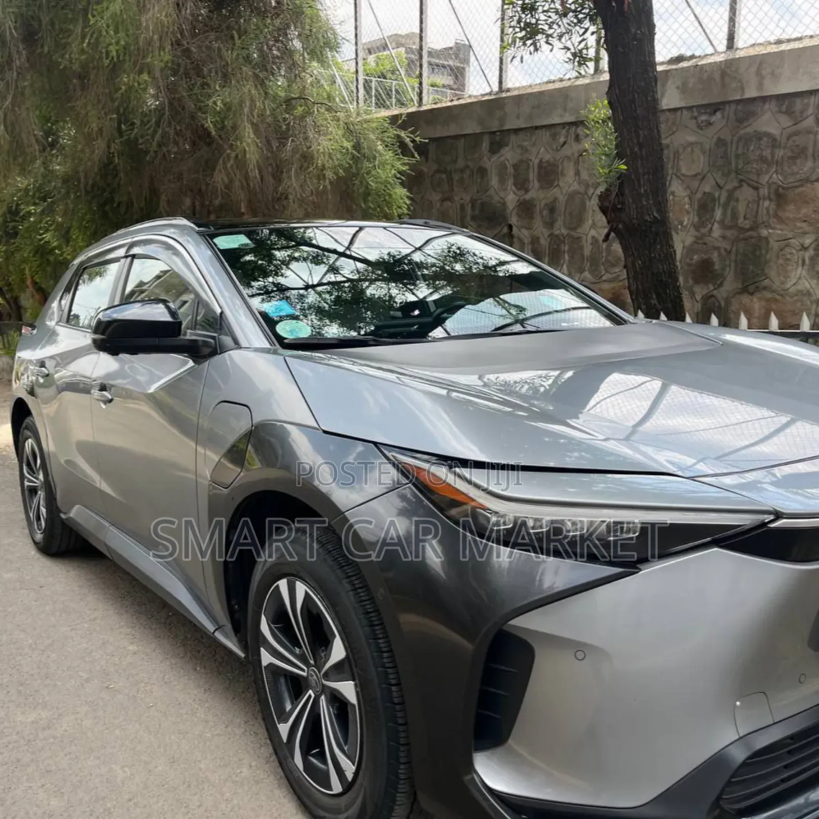 Toyota bZ4X 71.4 kWh AWD 2023 Gray