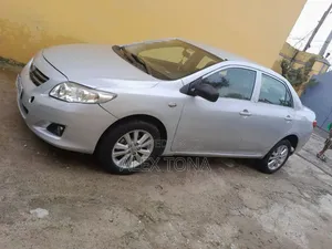 Toyota Corolla 2010 Silver