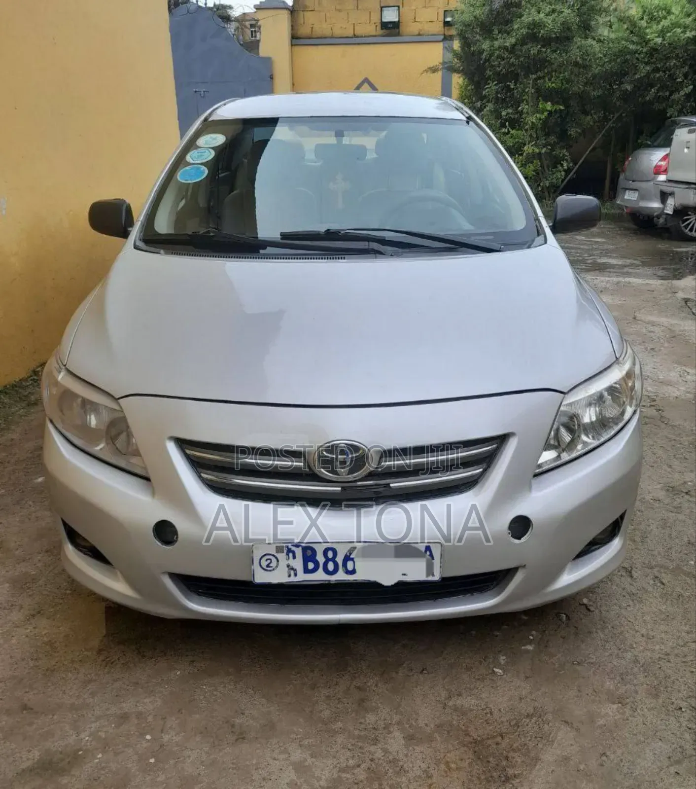 Toyota Corolla 2010 Silver