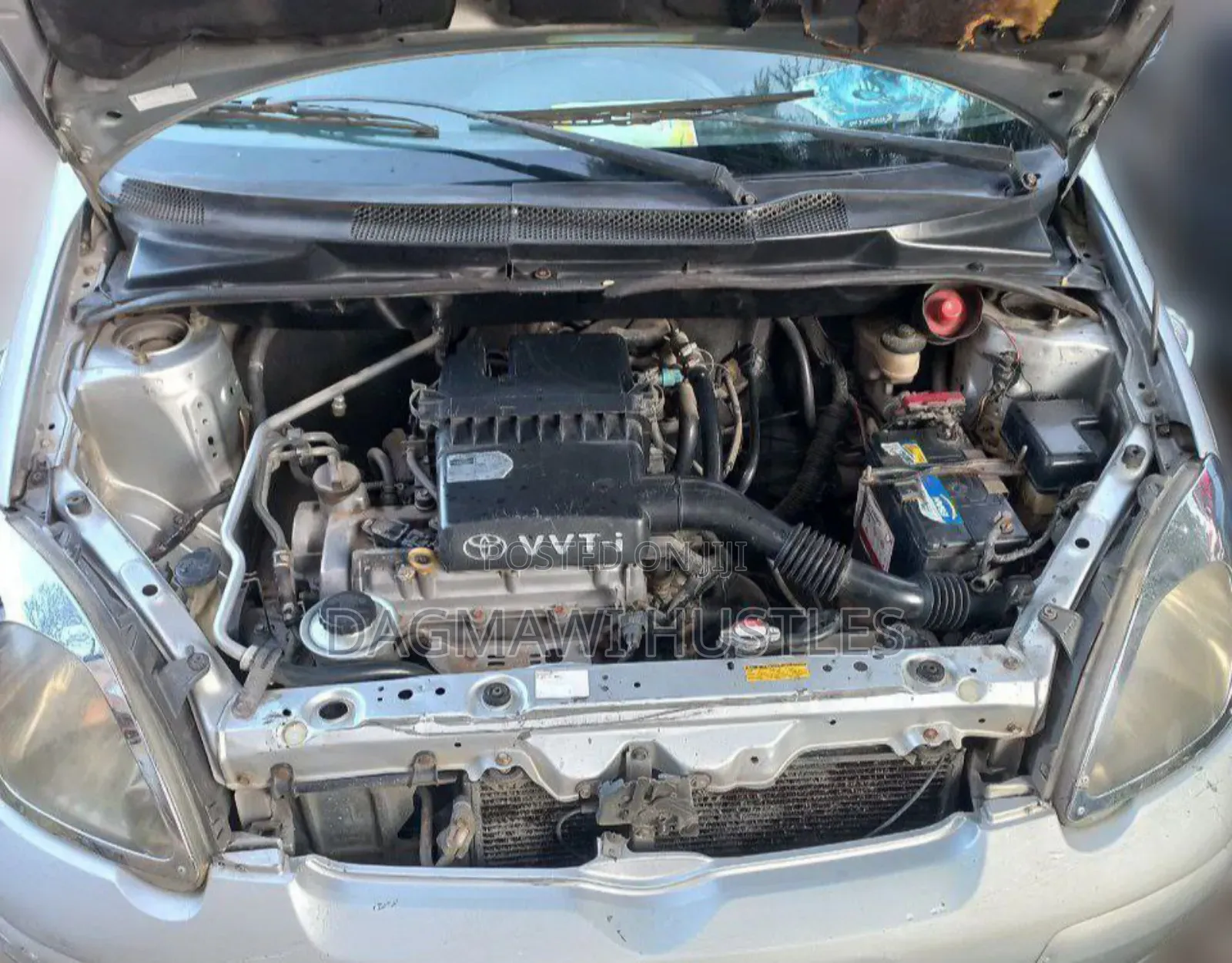 Toyota Vitz 2004 Silver