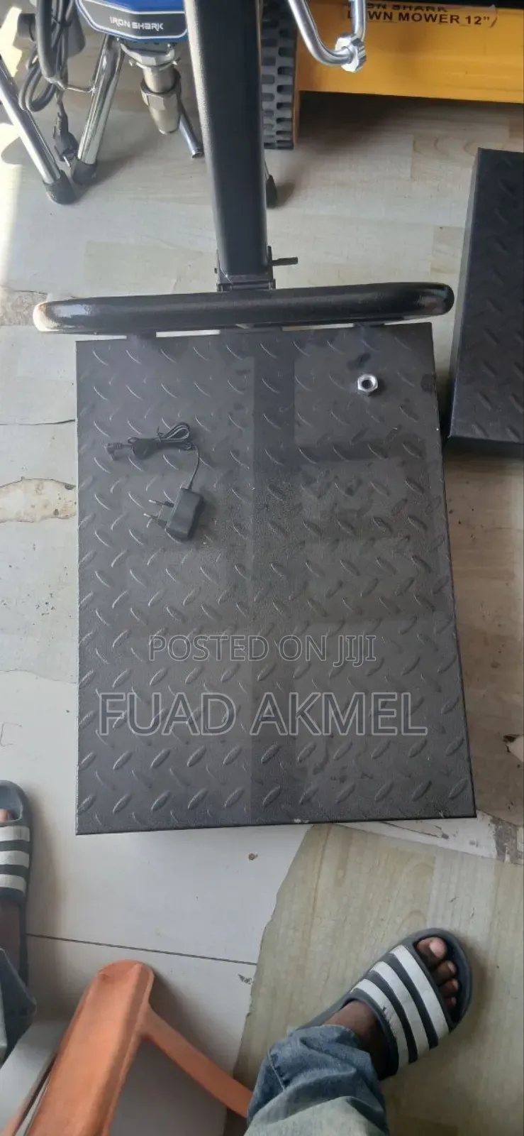 Iron Shark Digital Scale