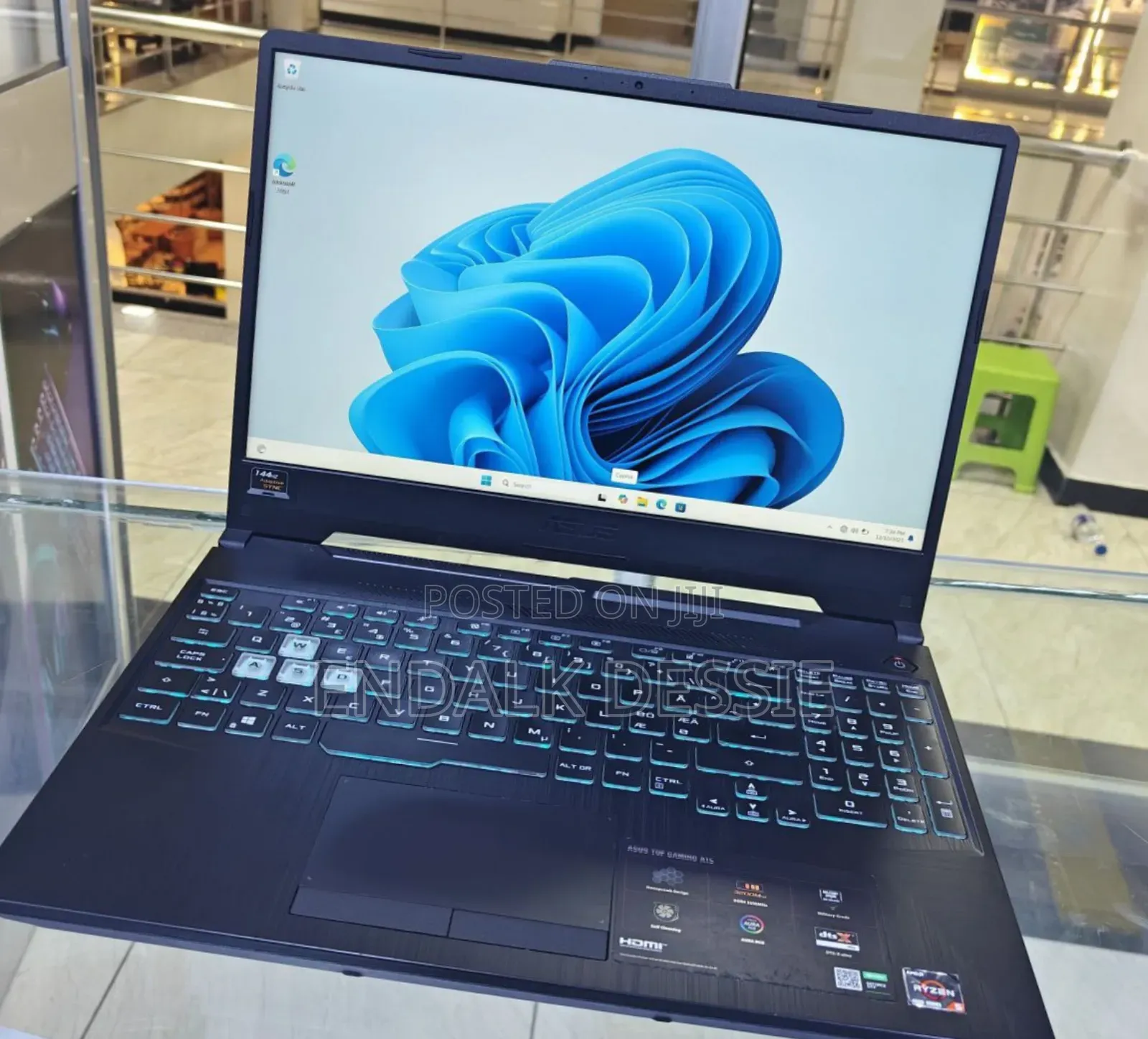 New Laptop Asus 16GB AMD Ryzen 5 SSD 512GB