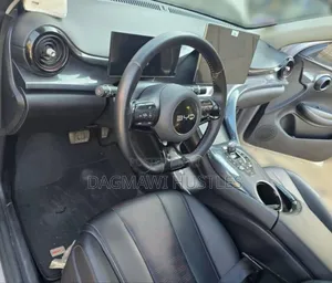 BYD E2 43 kWh 94 hp FWD 2025 Silver