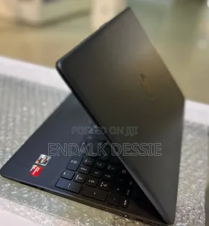 Photo - New Laptop HP 8GB AMD Ryzen 5 SSD 512GB