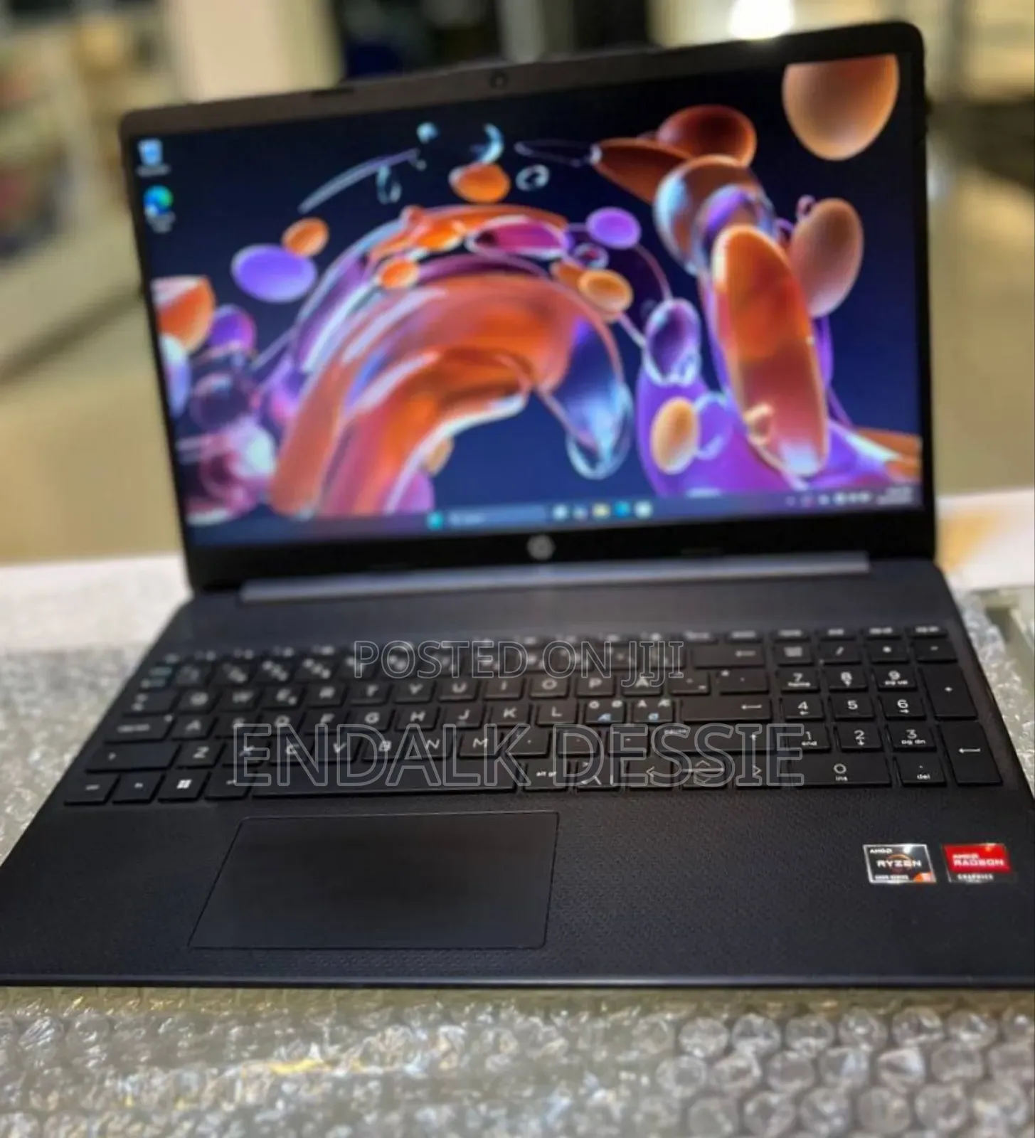 New Laptop HP 8GB AMD Ryzen 5 SSD 512GB