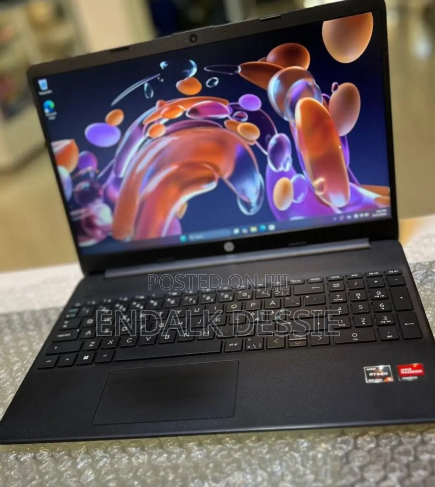 New Laptop HP 8GB AMD Ryzen 5 SSD 512GB