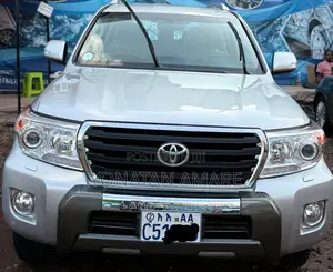 Photo - Toyota Land Cruiser Prado 2014 Silver