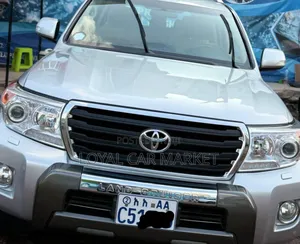 Toyota Land Cruiser 2013 Silver