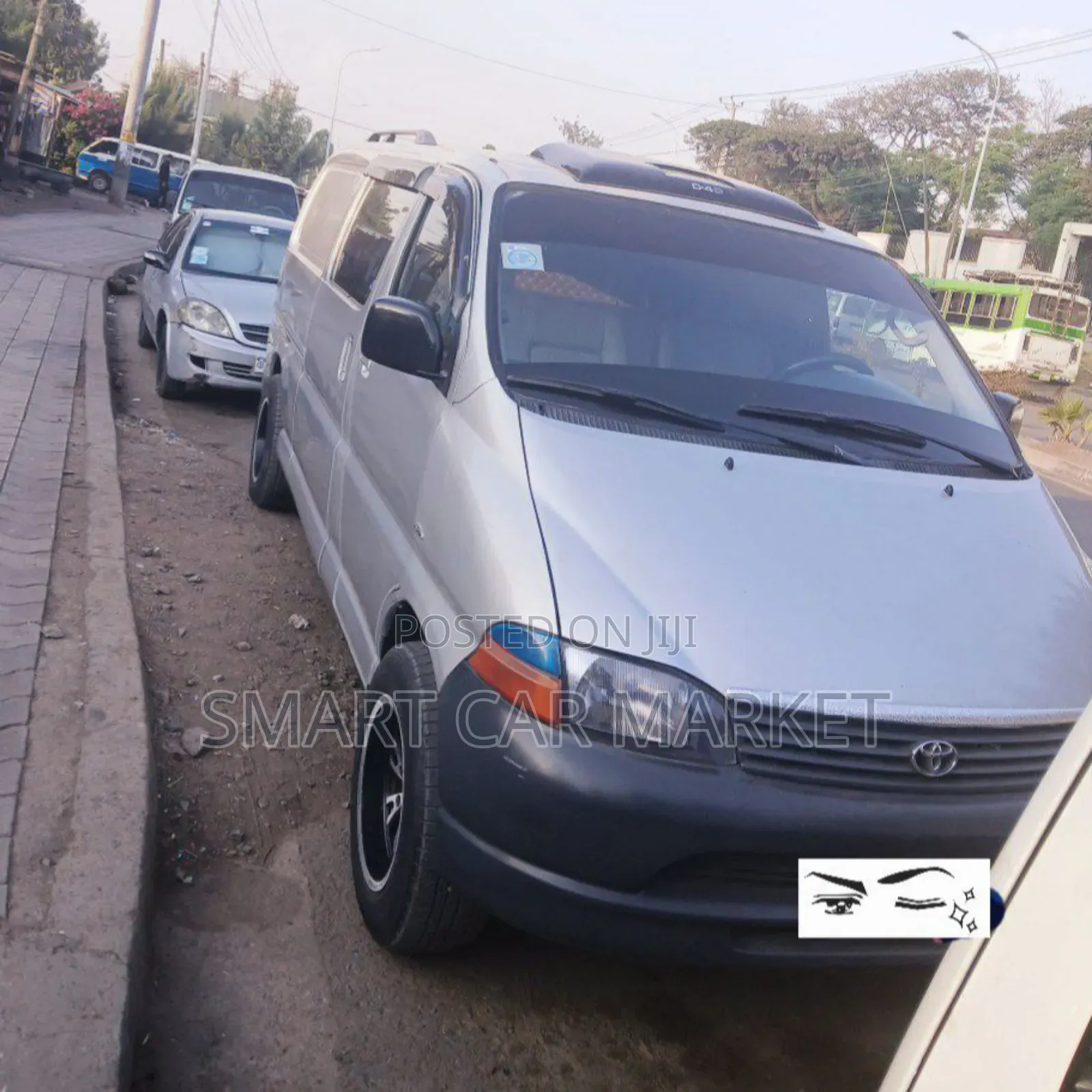 Toyota Grand HiAce 2006 Silver