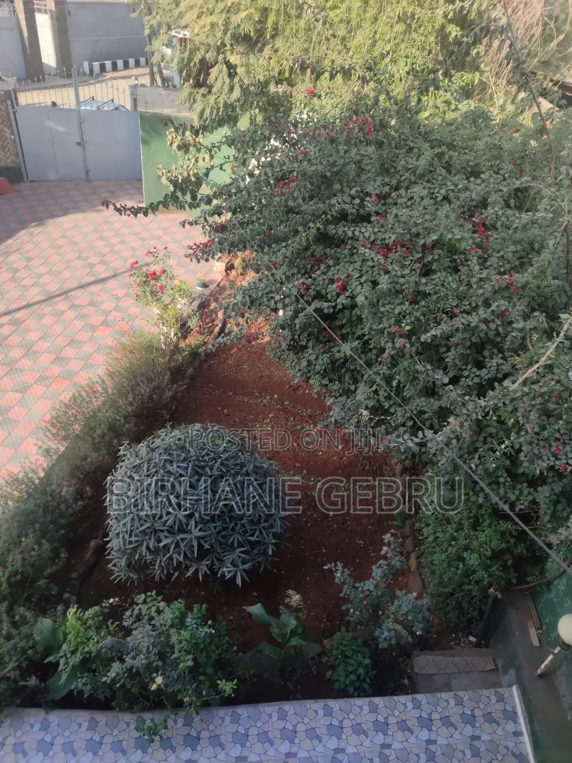 Furnished 5bdrm House in G+1 House, Bole for rent