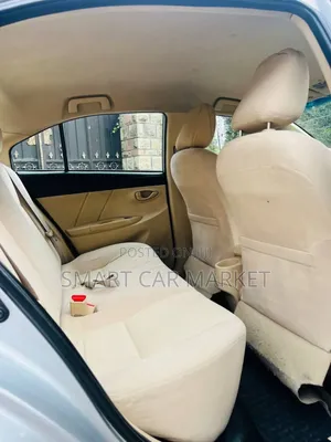 Toyota Yaris 2015 Silver