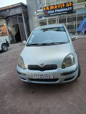Toyota Vitz 2003 Blue