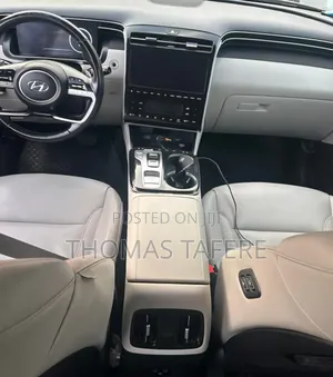 Hyundai Tucson 2021 Gold